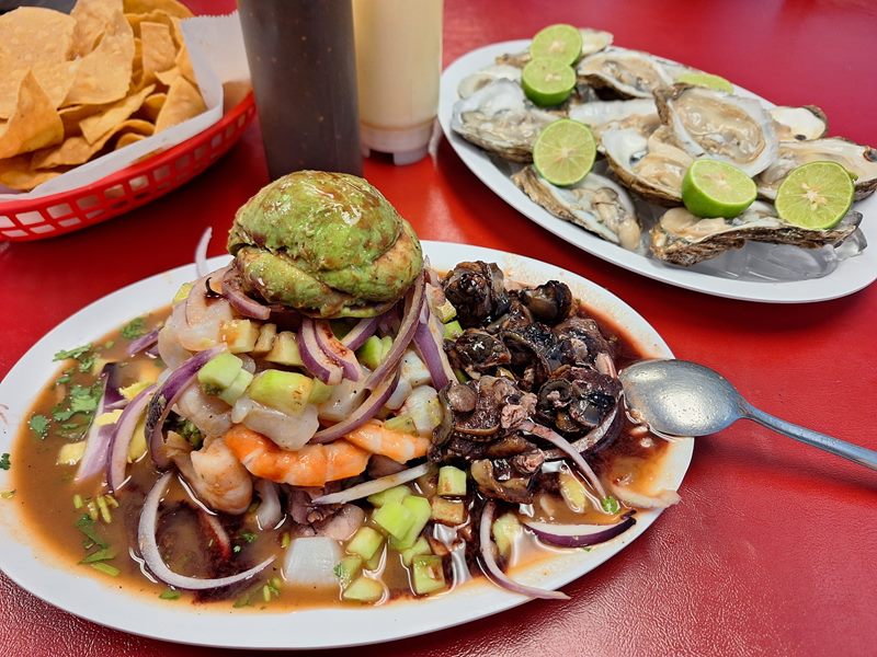 Mariscos Fili food